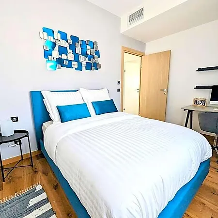Monegasque 5*